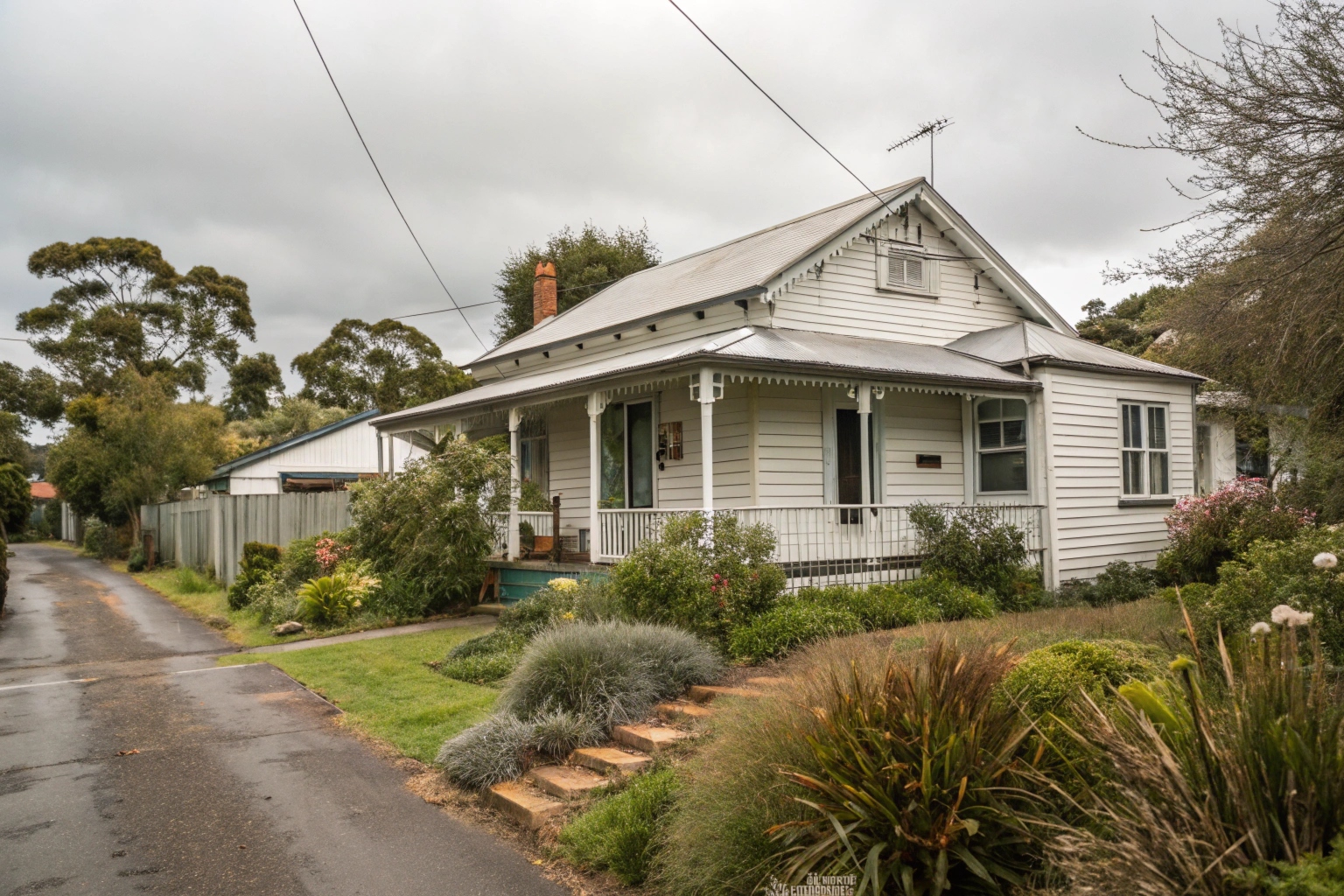 Older weatherboard home in Morisset typical of 1960s housing stock